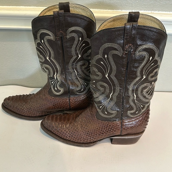 Men's Cowboy Boots - Picture 5 of 6